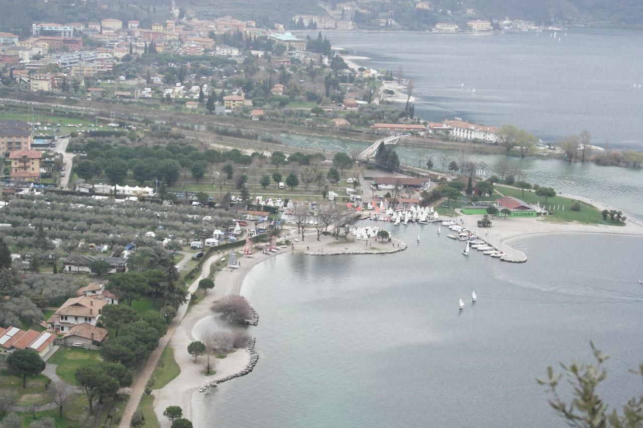 Hotel Villa Verde Torbole Sul Garda Exteriör bild