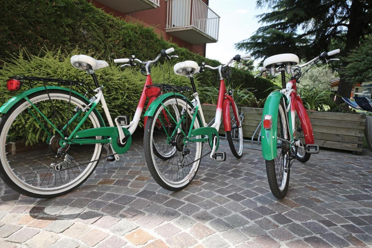 Hotel Villa Verde Torbole Sul Garda Exteriör bild