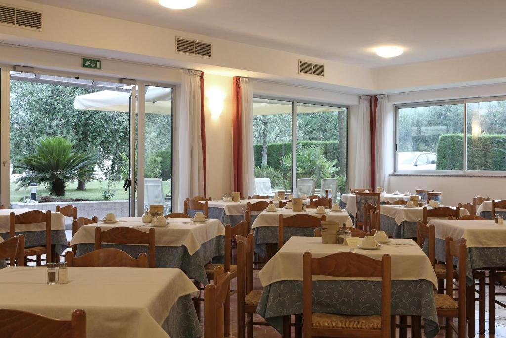Hotel Villa Verde Torbole Sul Garda Exteriör bild