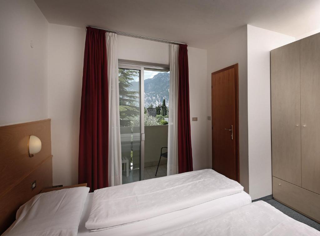 Hotel Villa Verde Torbole Sul Garda Exteriör bild