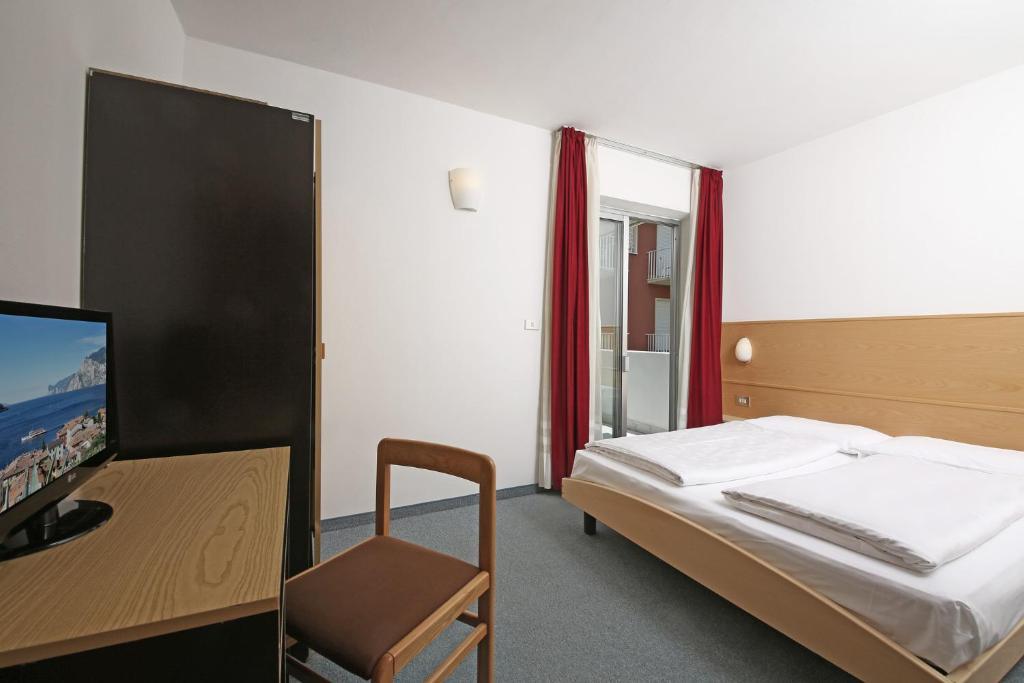 Hotel Villa Verde Torbole Sul Garda Rum bild
