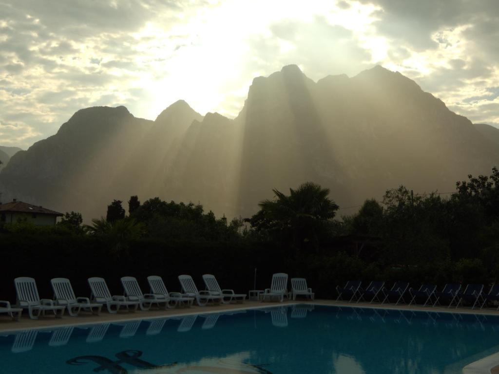 Hotel Villa Verde Torbole Sul Garda Exteriör bild